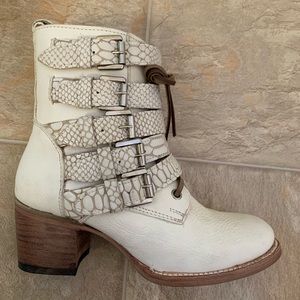 Freebird by Steven Boots